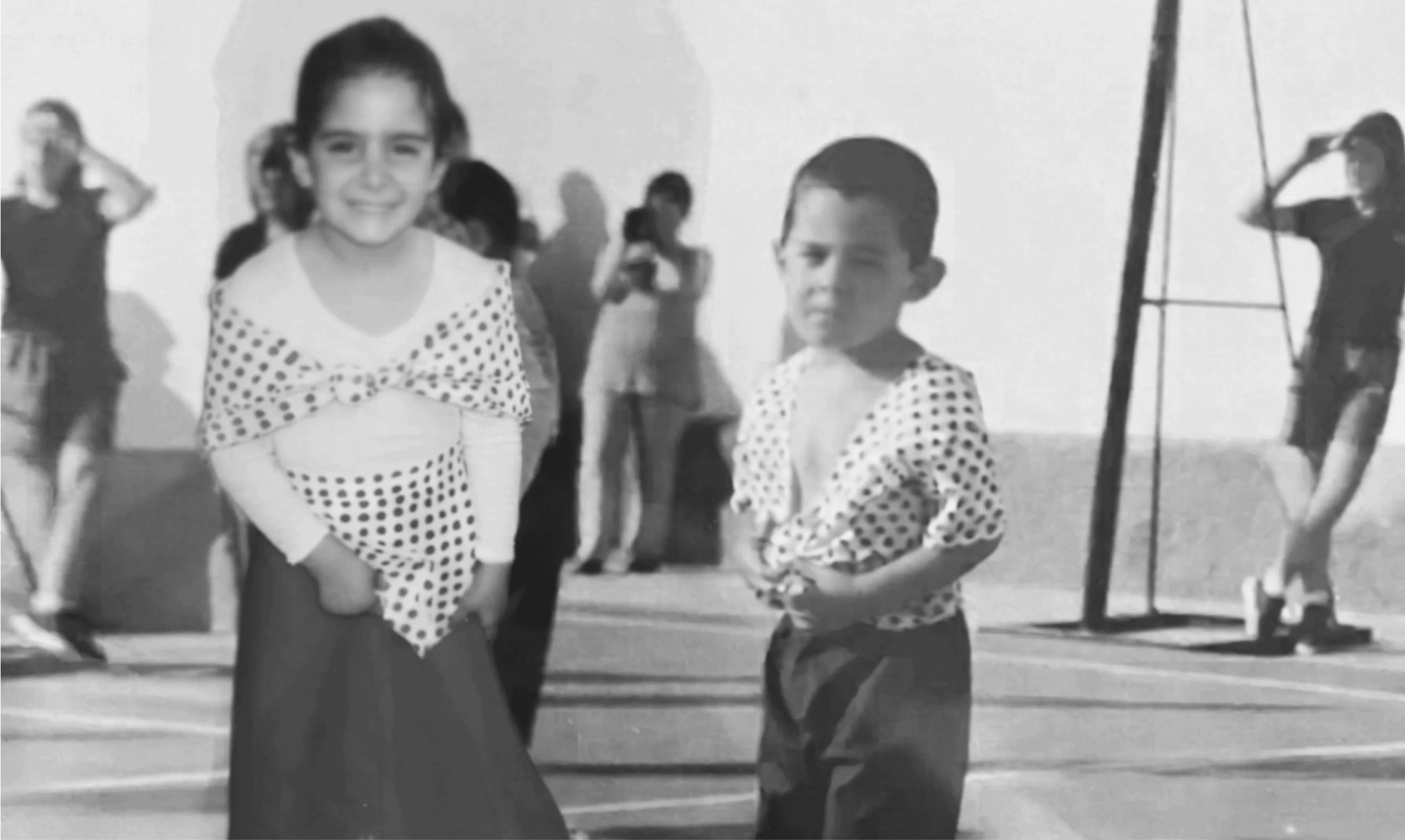 Marisol y Santi de niños